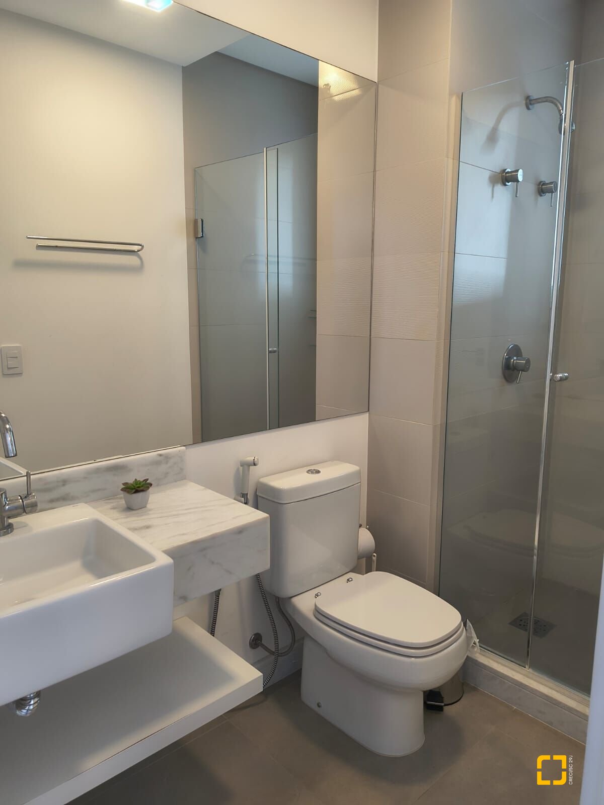 Apartamento com 147m², 6 quartos (sendo 3 suítes), 2 garagens, no bairro Jurerê Internacional em Florianópolis