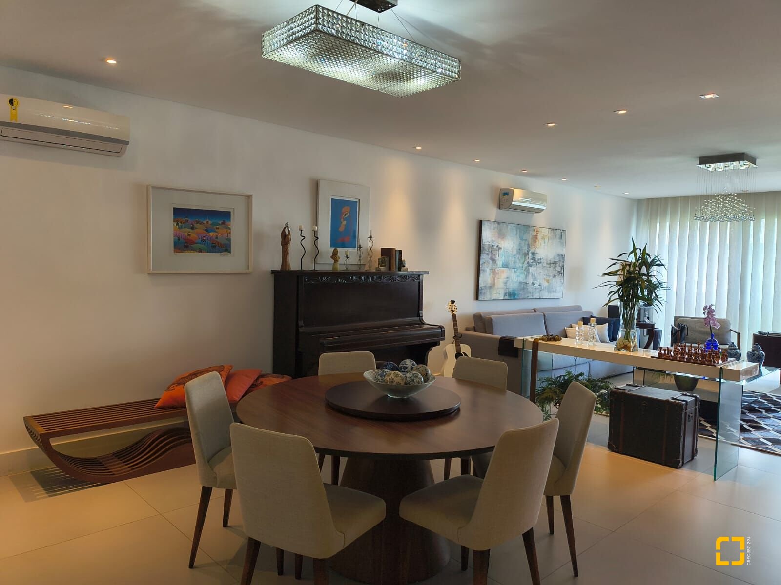 Apartamento com 147m², 6 quartos (sendo 3 suítes), 2 garagens, no bairro Jurerê Internacional em Florianópolis