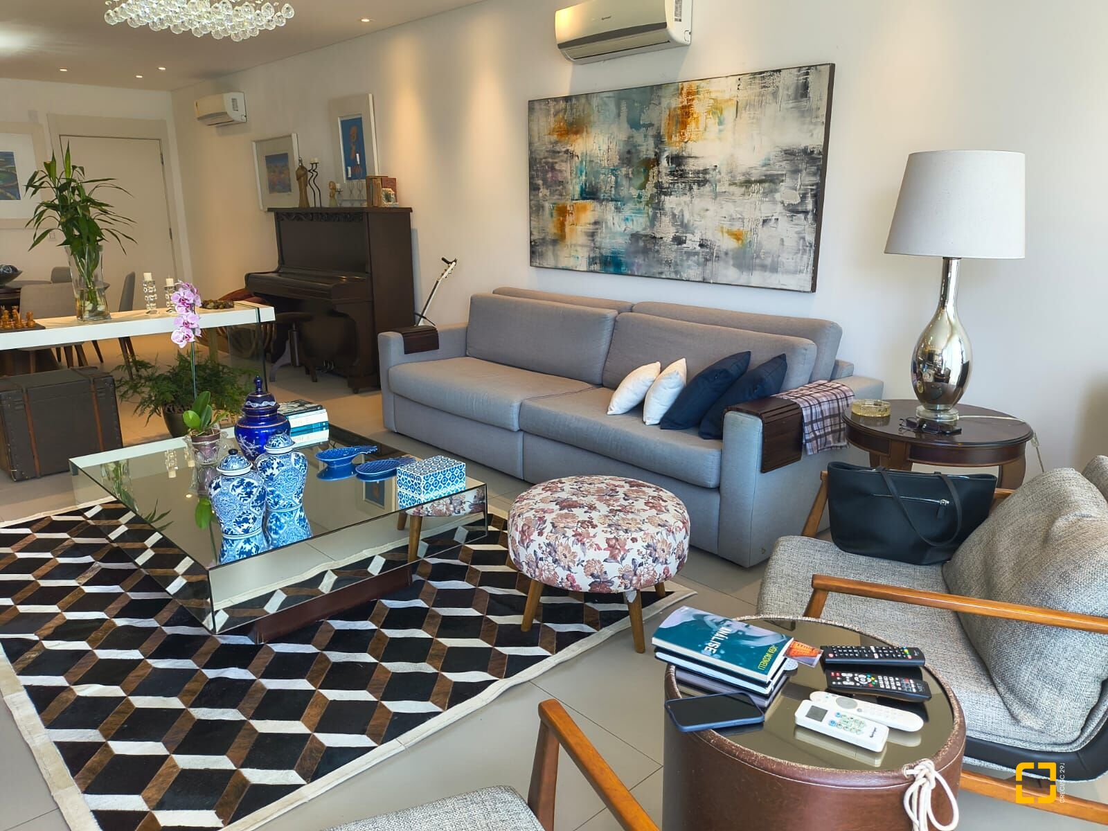 Apartamento com 147m², 6 quartos (sendo 3 suítes), 2 garagens, no bairro Jurerê Internacional em Florianópolis