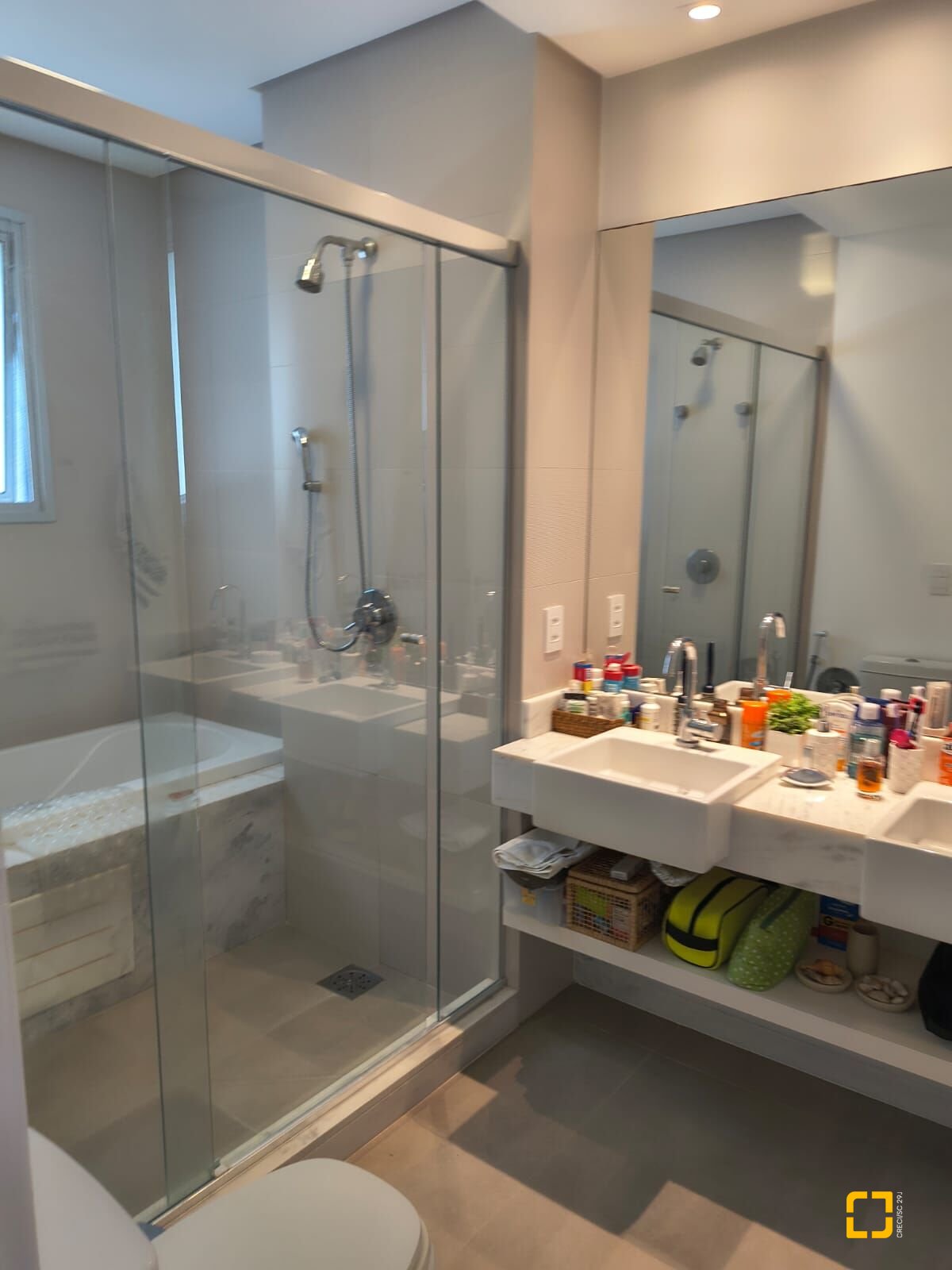 Apartamento com 147m², 6 quartos (sendo 3 suítes), 2 garagens, no bairro Jurerê Internacional em Florianópolis