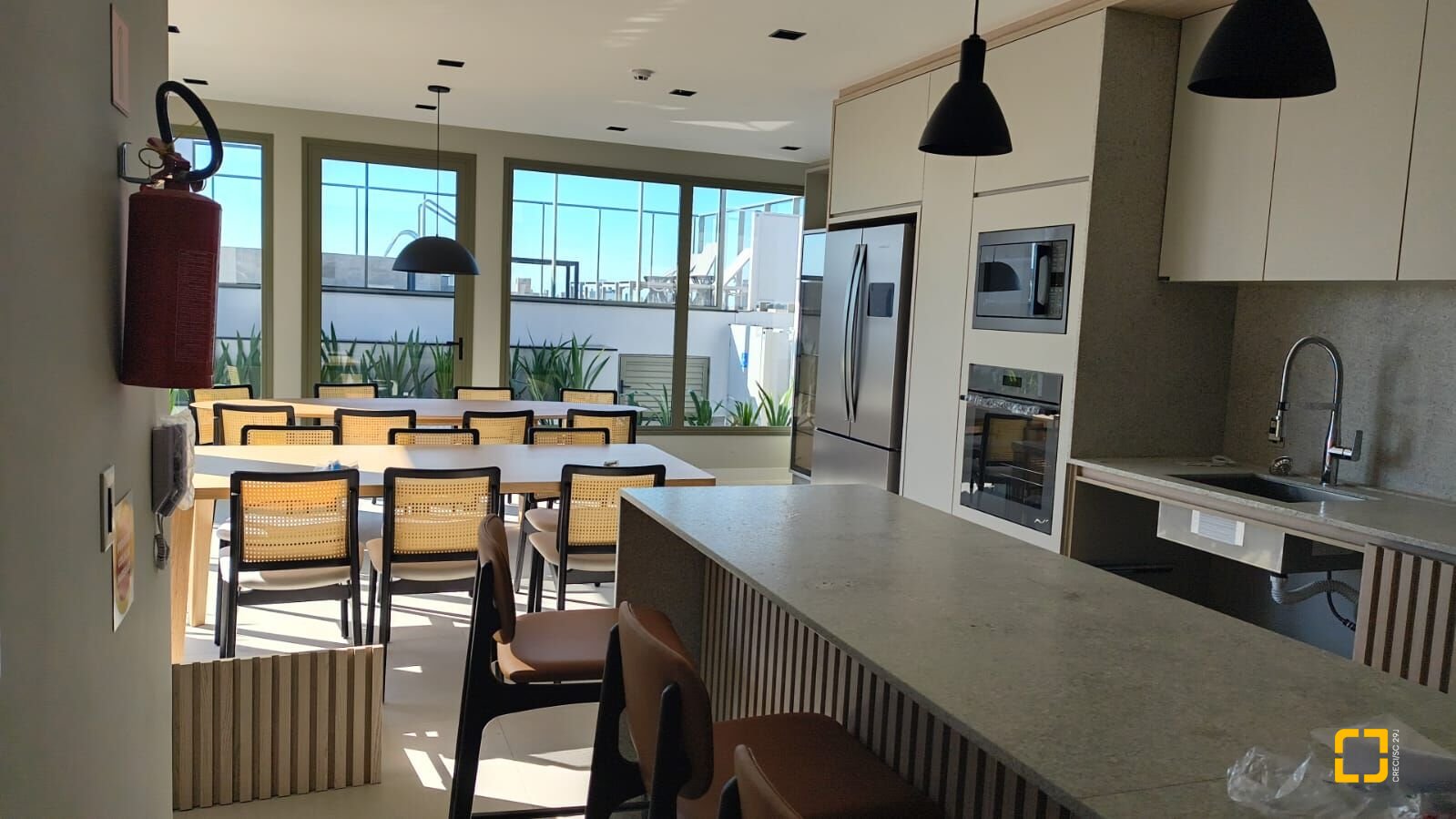 Apartamento com 65m², 3 quartos (sendo 1 suíte), 1 garagem, no bairro Jurerê Internacional em Florianópolis