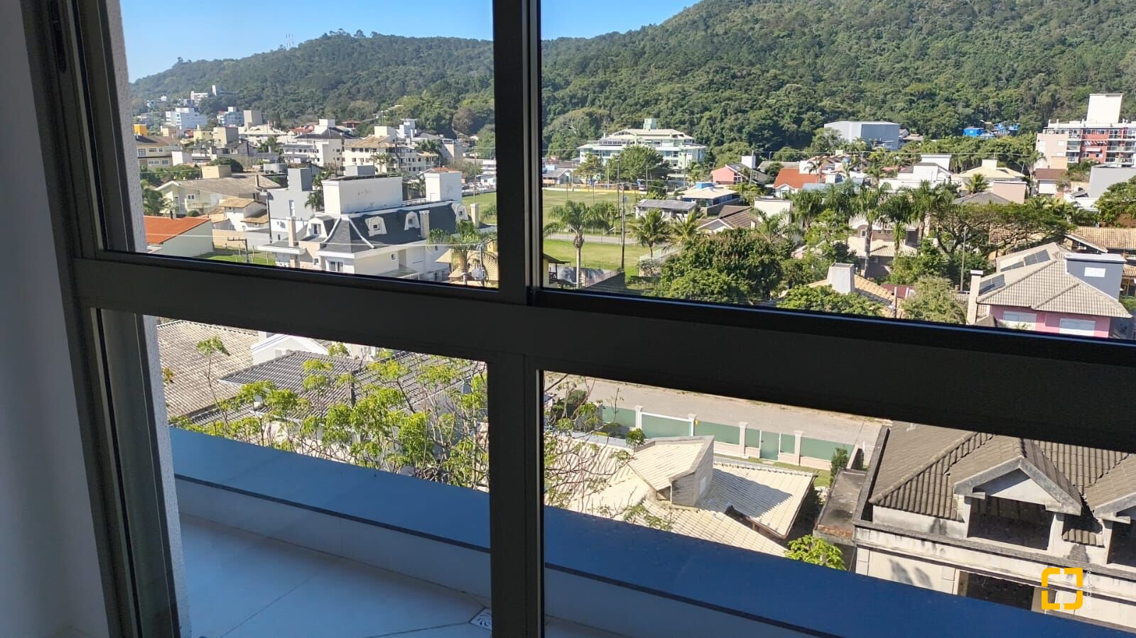 Apartamento com 65m², 3 quartos (sendo 1 suíte), 1 garagem, no bairro Jurerê Internacional em Florianópolis