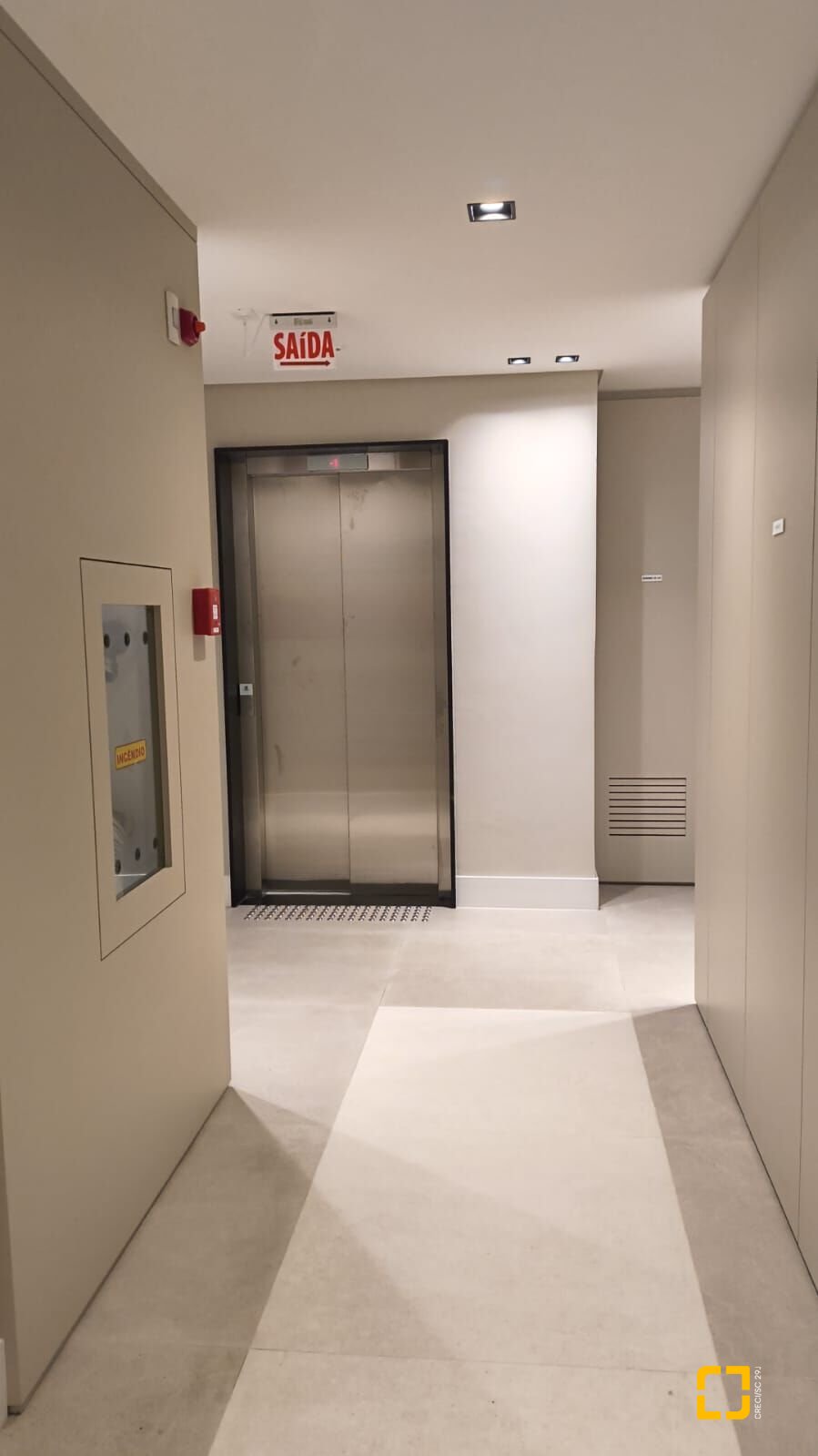 Apartamento com 65m², 4 quartos (sendo 2 suítes), 2 garagens, no bairro Jurerê Internacional em Florianópolis