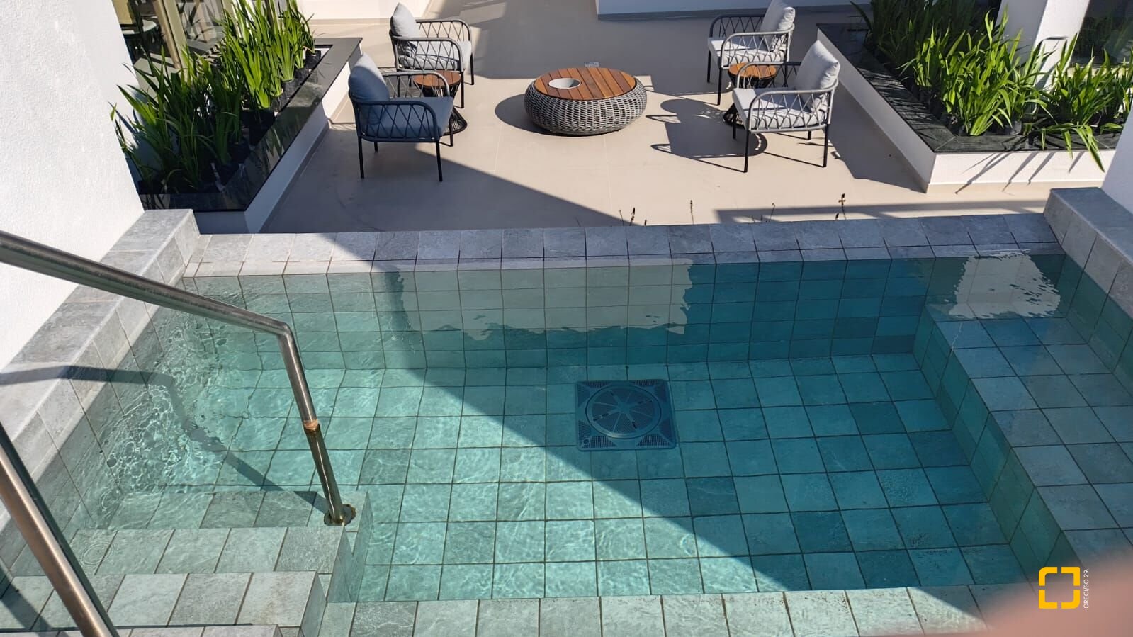 Apartamento com 65m², 4 quartos (sendo 2 suítes), 2 garagens, no bairro Jurerê Internacional em Florianópolis