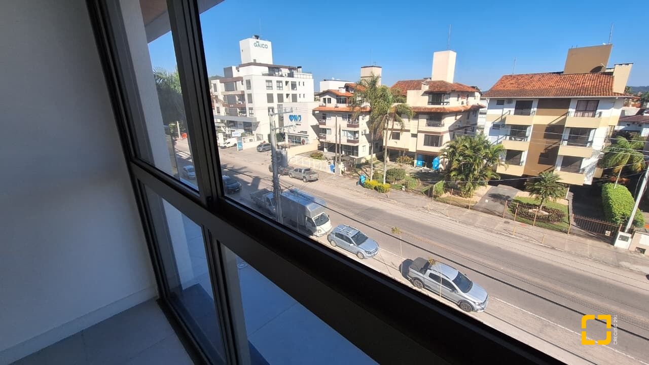 Apartamento com 65m², 4 quartos (sendo 2 suítes), 2 garagens, no bairro Jurerê Internacional em Florianópolis