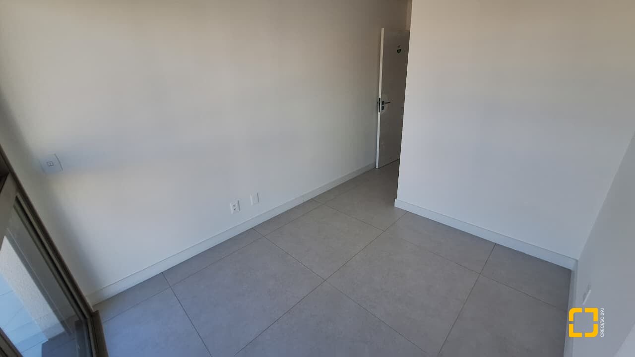 Apartamento com 65m², 4 quartos (sendo 2 suítes), 2 garagens, no bairro Jurerê Internacional em Florianópolis