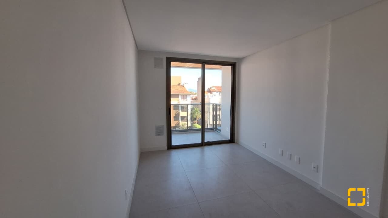Apartamento com 65m², 4 quartos (sendo 2 suítes), 2 garagens, no bairro Jurerê Internacional em Florianópolis