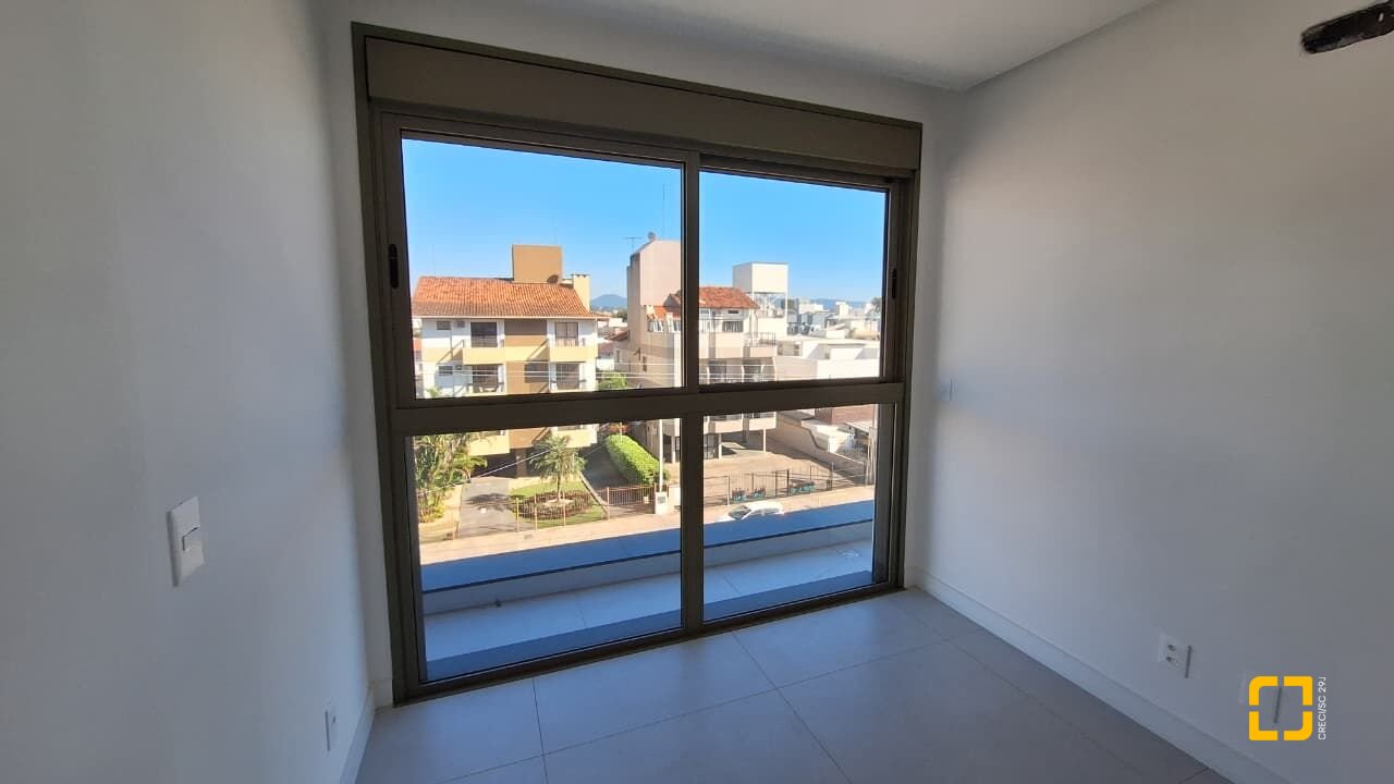 Apartamento com 65m², 4 quartos (sendo 2 suítes), 2 garagens, no bairro Jurerê Internacional em Florianópolis