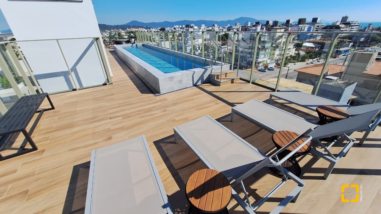 Apartamento com 65m², 4 quartos (sendo 2 suítes), 2 garagens, no bairro Jurerê Internacional em Florianópolis