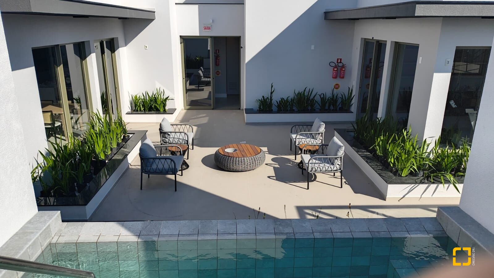Apartamento com 65m², 4 quartos (sendo 2 suítes), 2 garagens, no bairro Jurerê Internacional em Florianópolis
