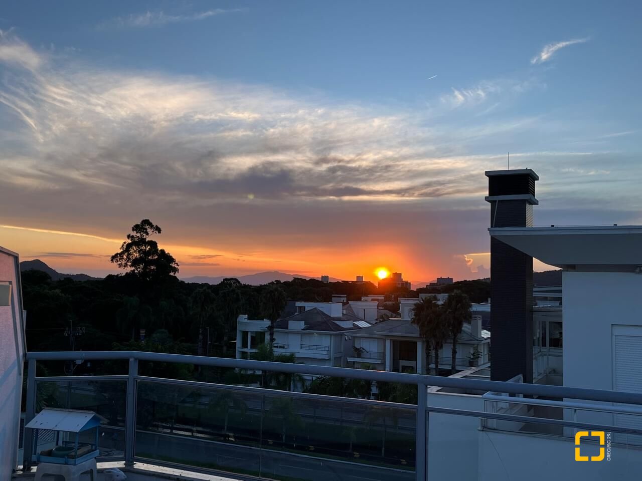 Cobertura com 226m², 3 quartos (sendo 2 suítes), 2 garagens, no bairro Jurerê Internacional em Florianópolis