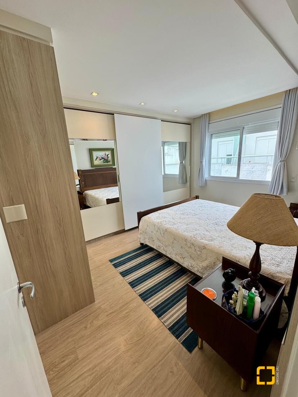 Cobertura com 226m², 3 quartos (sendo 2 suítes), 2 garagens, no bairro Jurerê Internacional em Florianópolis
