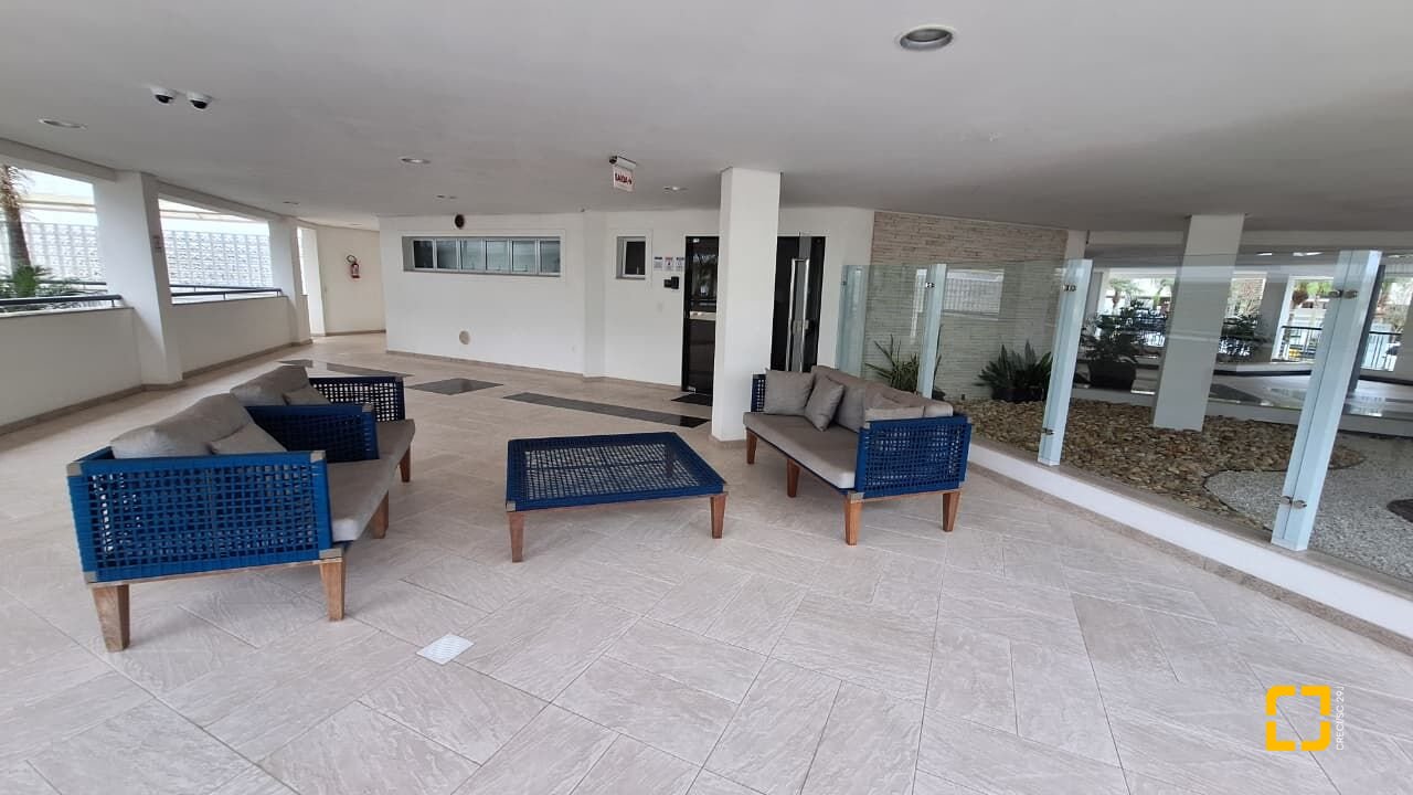 Cobertura com 226m², 3 quartos (sendo 2 suítes), 2 garagens, no bairro Jurerê Internacional em Florianópolis