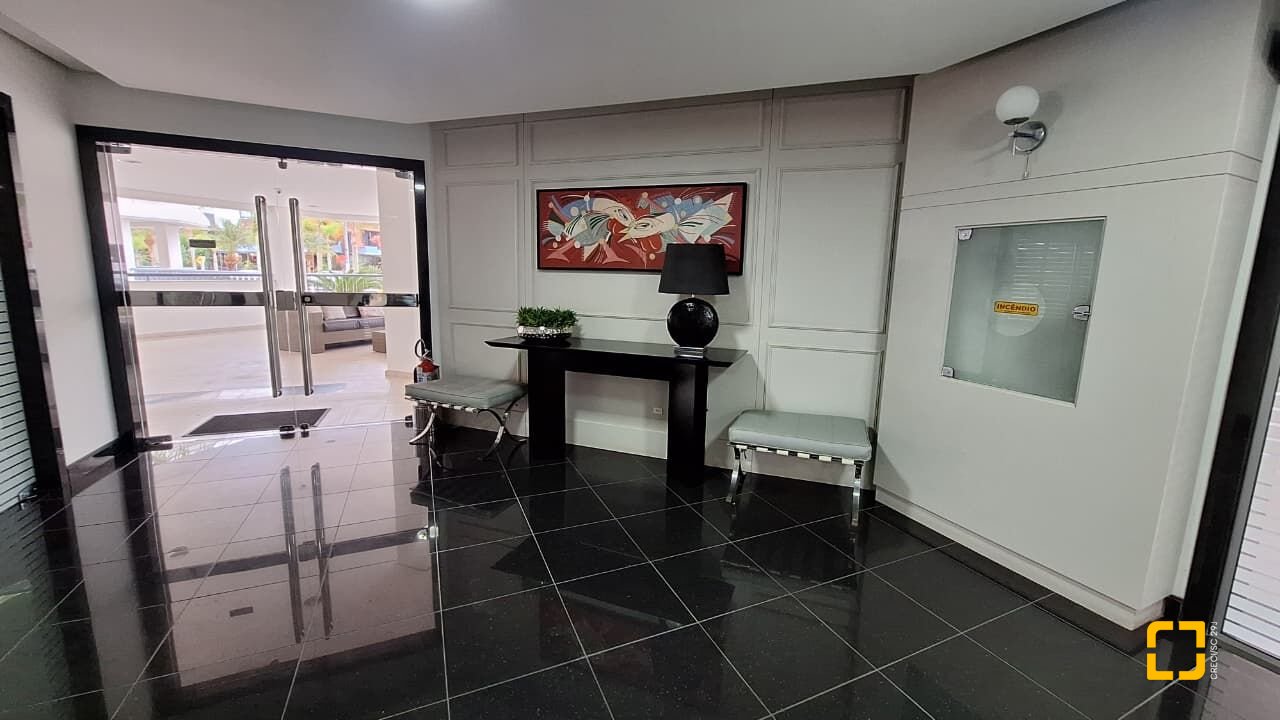 Cobertura com 226m², 3 quartos (sendo 2 suítes), 2 garagens, no bairro Jurerê Internacional em Florianópolis
