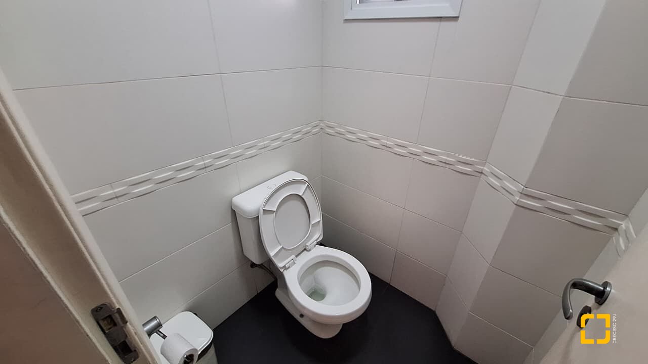 Cobertura com 226m², 3 quartos (sendo 2 suítes), 2 garagens, no bairro Jurerê Internacional em Florianópolis