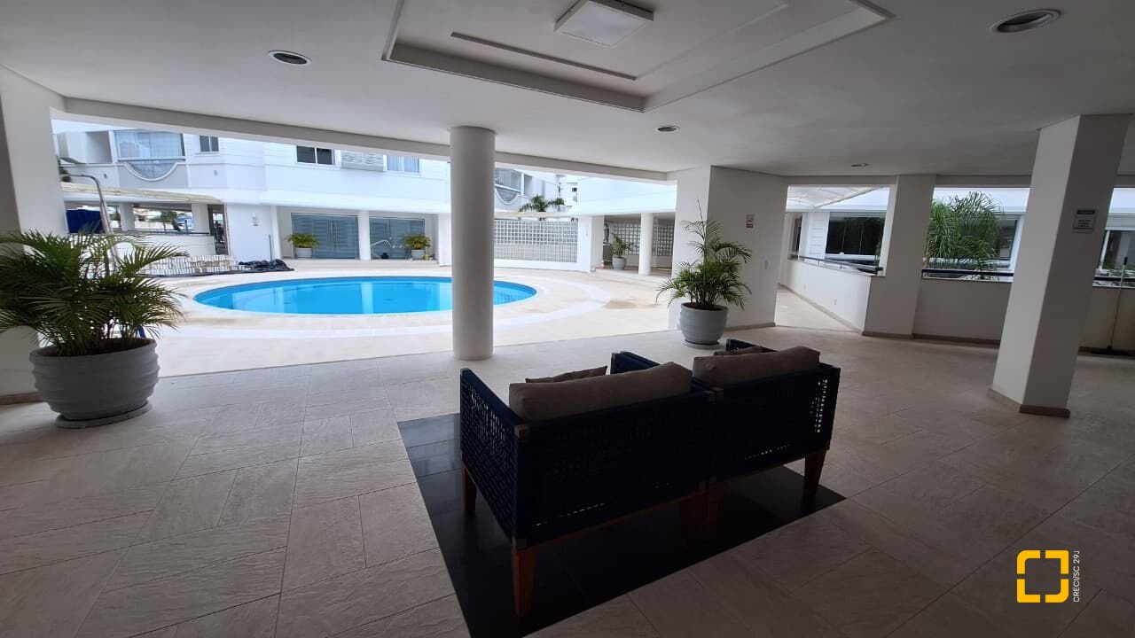 Cobertura com 226m², 3 quartos (sendo 2 suítes), 2 garagens, no bairro Jurerê Internacional em Florianópolis