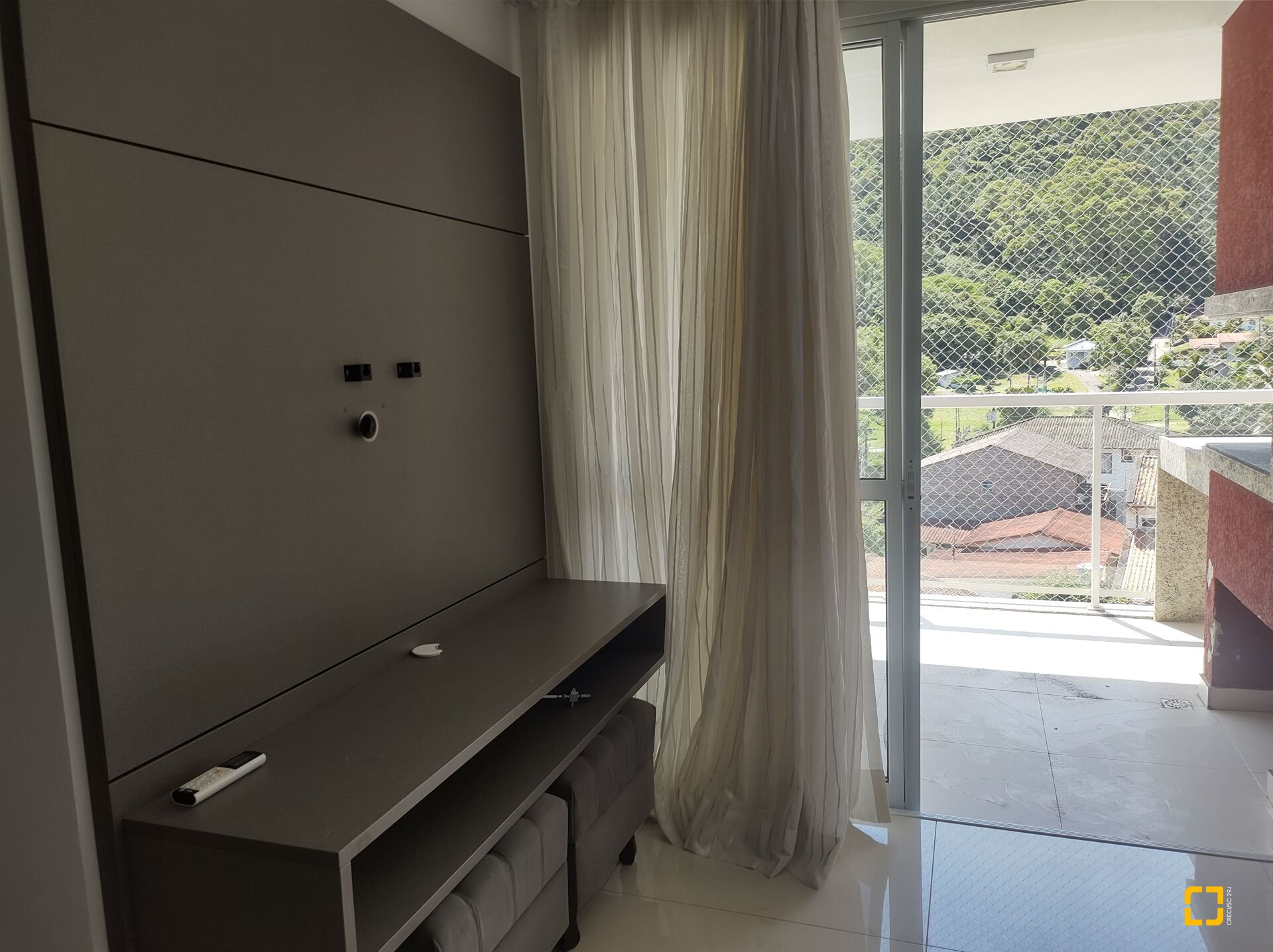 Apartamento com 86m², 6 quartos (sendo 3 suítes), 1 garagem, no bairro Jurerê em Florianópolis