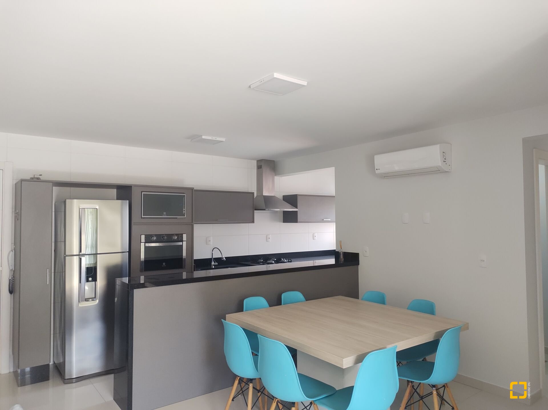 Apartamento com 86m², 6 quartos (sendo 3 suítes), 1 garagem, no bairro Jurerê em Florianópolis