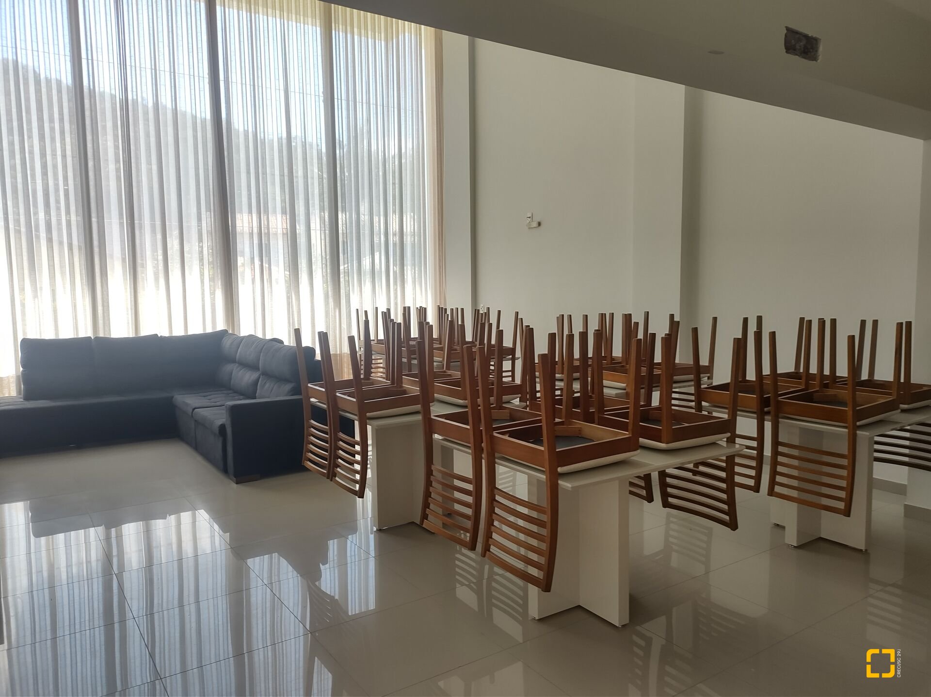 Apartamento com 86m², 6 quartos (sendo 3 suítes), 1 garagem, no bairro Jurerê em Florianópolis