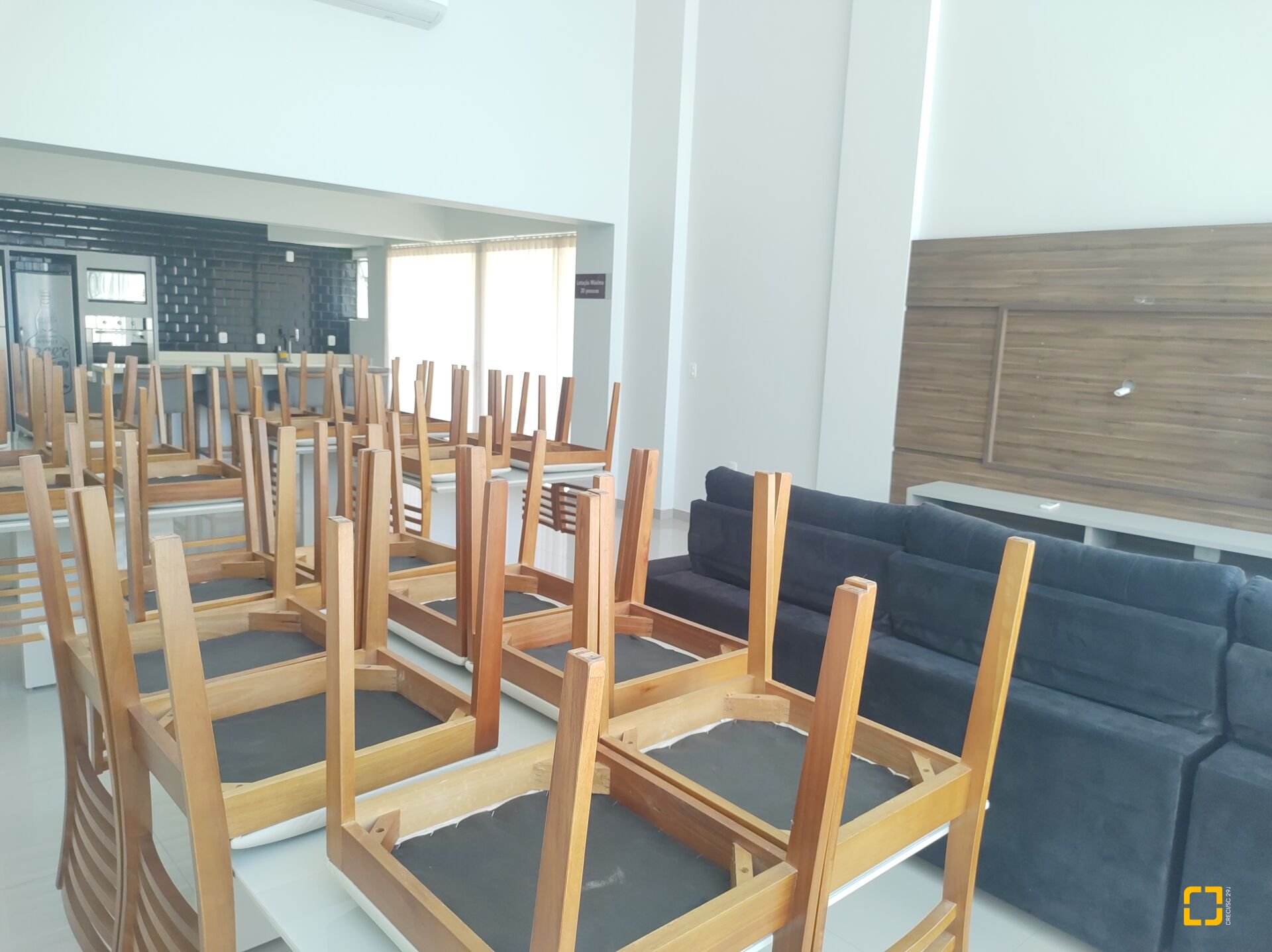 Apartamento com 86m², 6 quartos (sendo 3 suítes), 1 garagem, no bairro Jurerê em Florianópolis