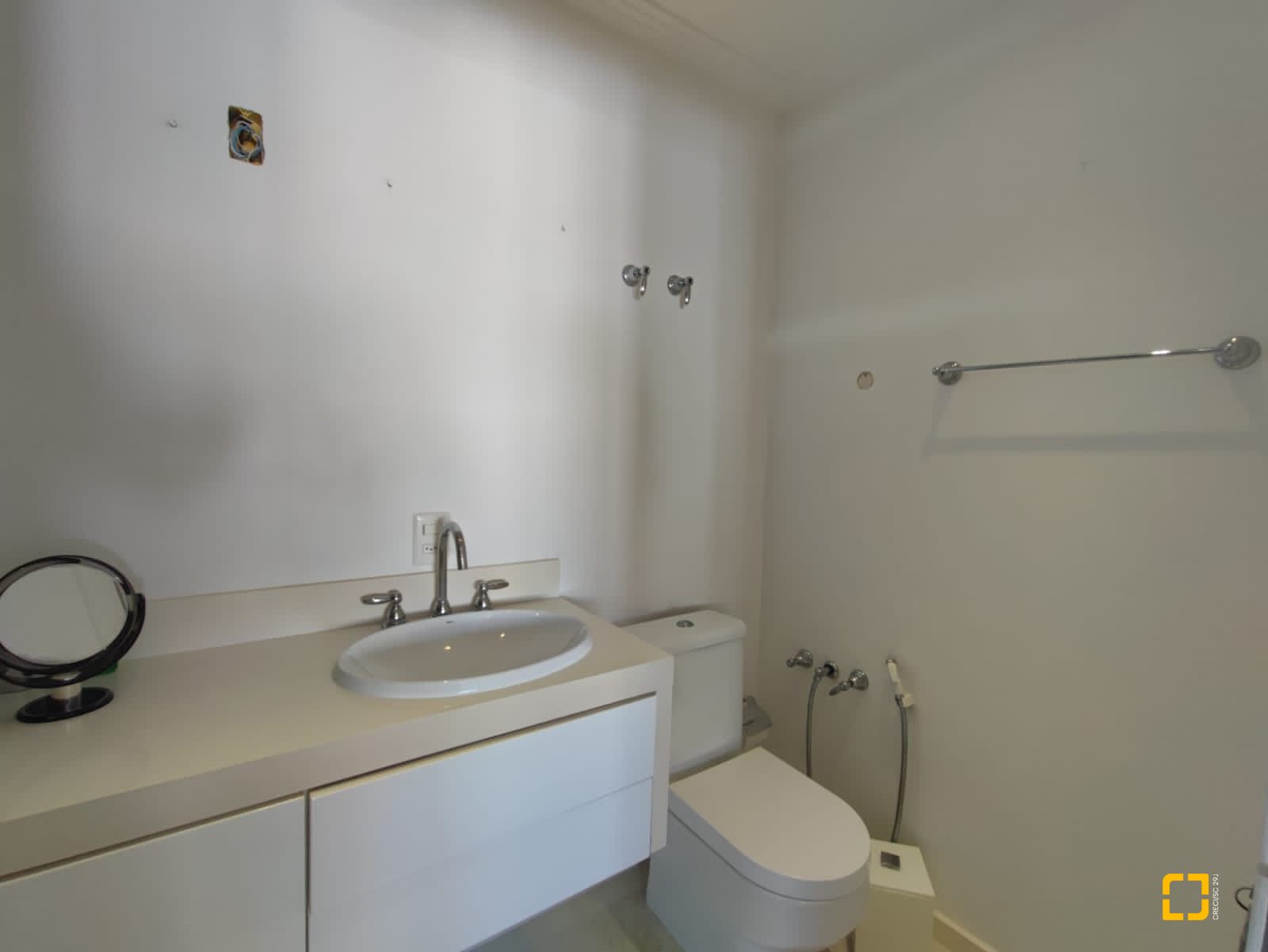 Cobertura com 224m², 3 quartos (sendo 3 suítes), 2 garagens, no bairro Jurerê Internacional em Florianópolis
