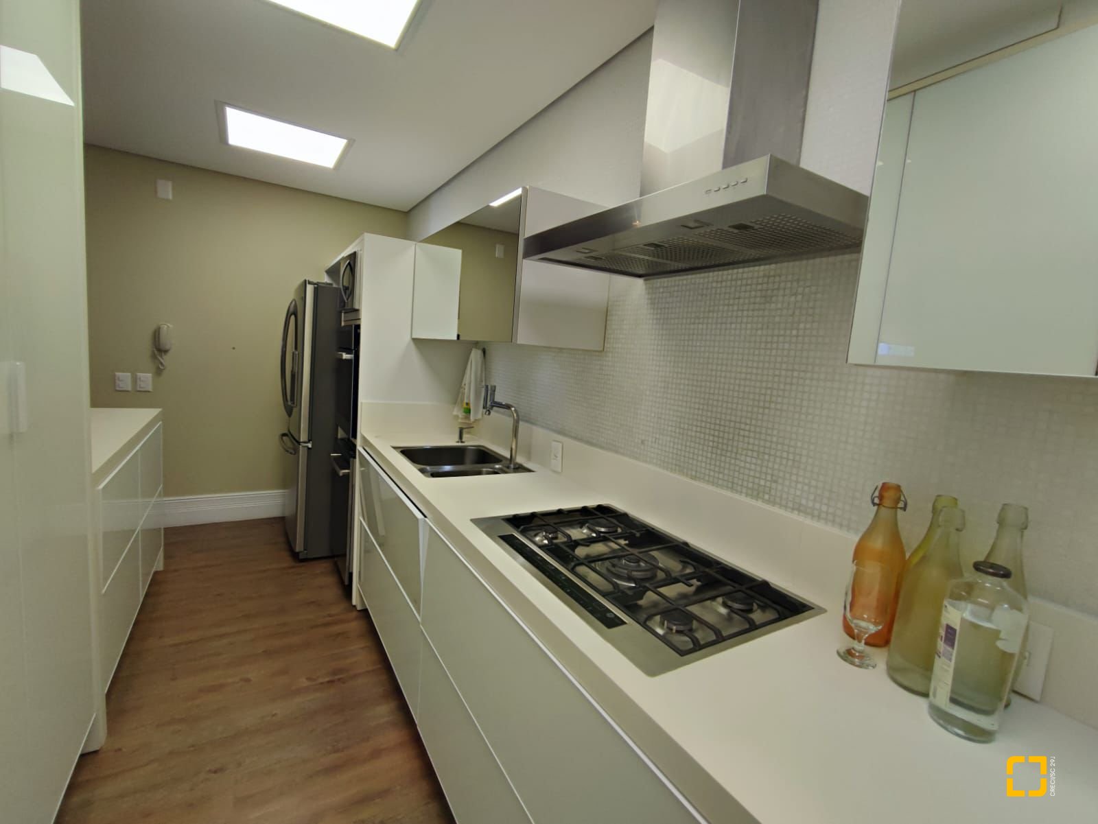 Cobertura com 224m², 3 quartos (sendo 3 suítes), 2 garagens, no bairro Jurerê Internacional em Florianópolis