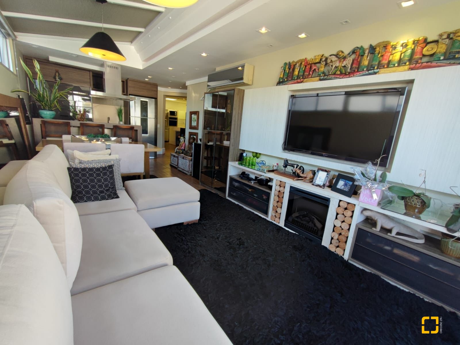 Cobertura com 224m², 3 quartos (sendo 3 suítes), 2 garagens, no bairro Jurerê Internacional em Florianópolis