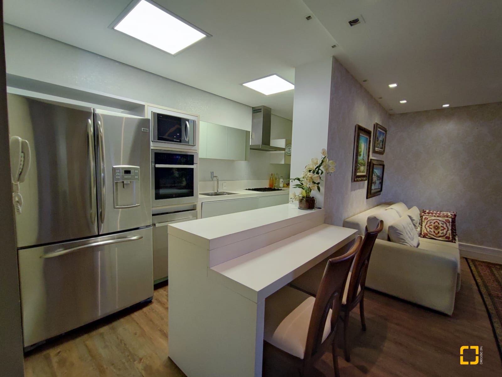 Cobertura com 224m², 3 quartos (sendo 3 suítes), 2 garagens, no bairro Jurerê Internacional em Florianópolis