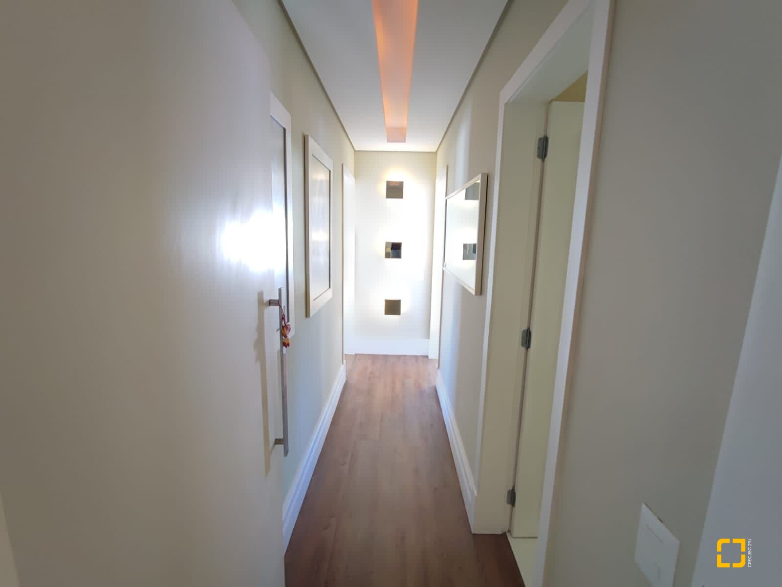 Cobertura com 224m², 3 quartos (sendo 3 suítes), 2 garagens, no bairro Jurerê Internacional em Florianópolis