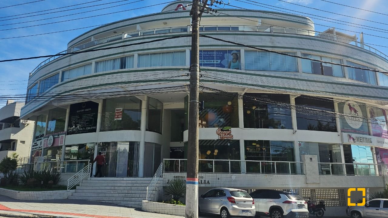 Sala com 41m², no bairro Córrego Grande em Florianópolis
