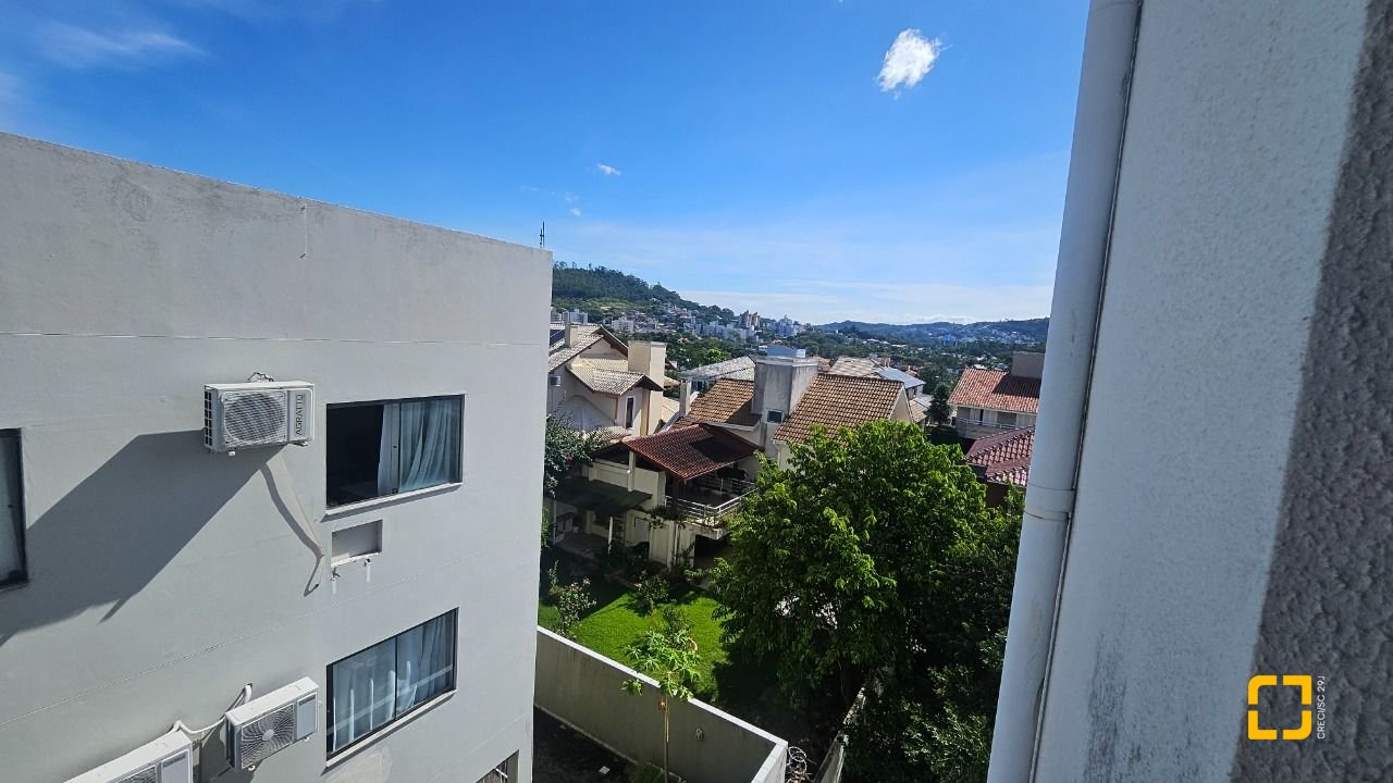 Sala com 41m², no bairro Córrego Grande em Florianópolis