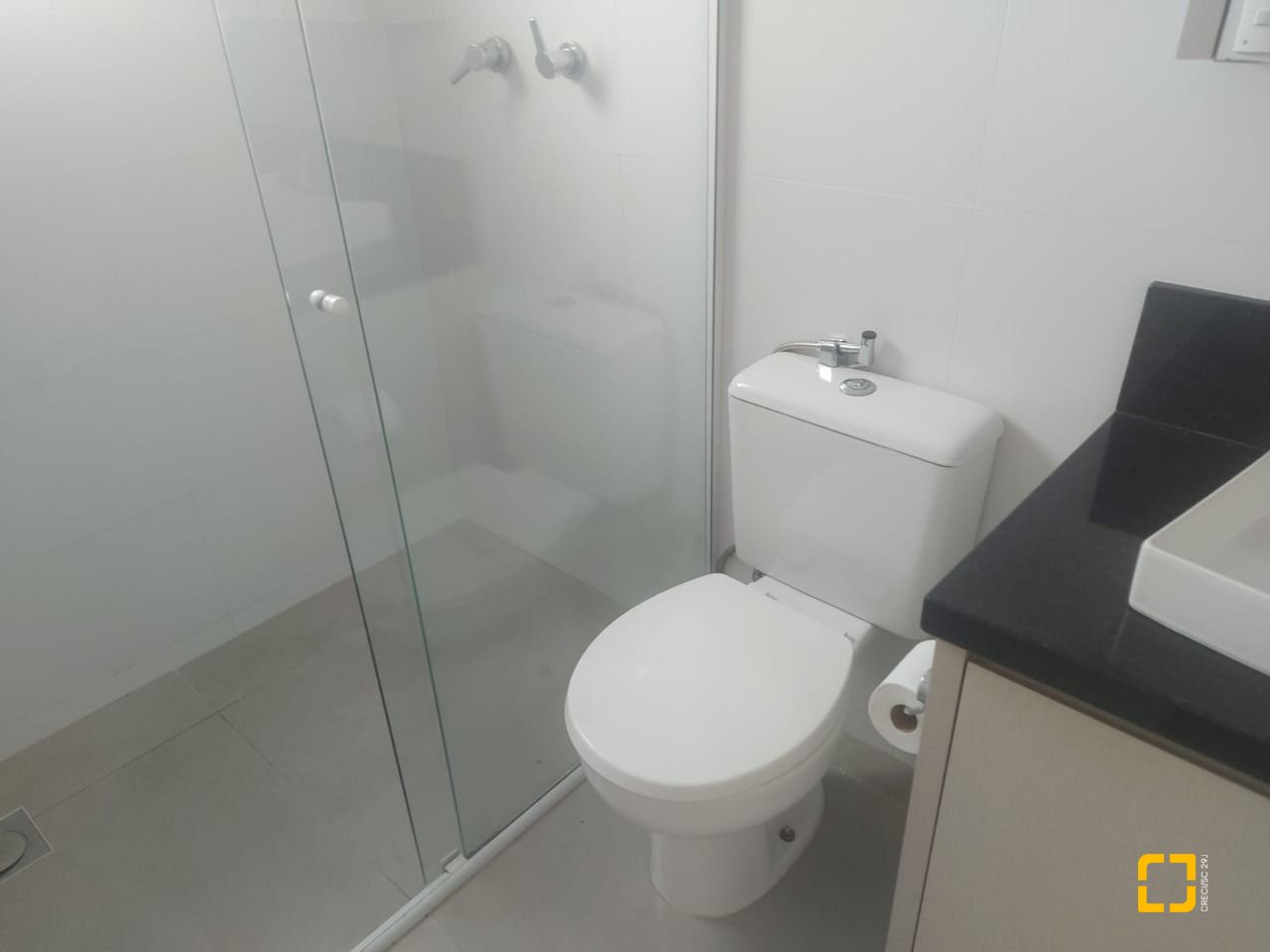 Casa com 250m², 8 quartos (sendo 4 suítes), 3 garagens, no bairro Centro em Florianópolis