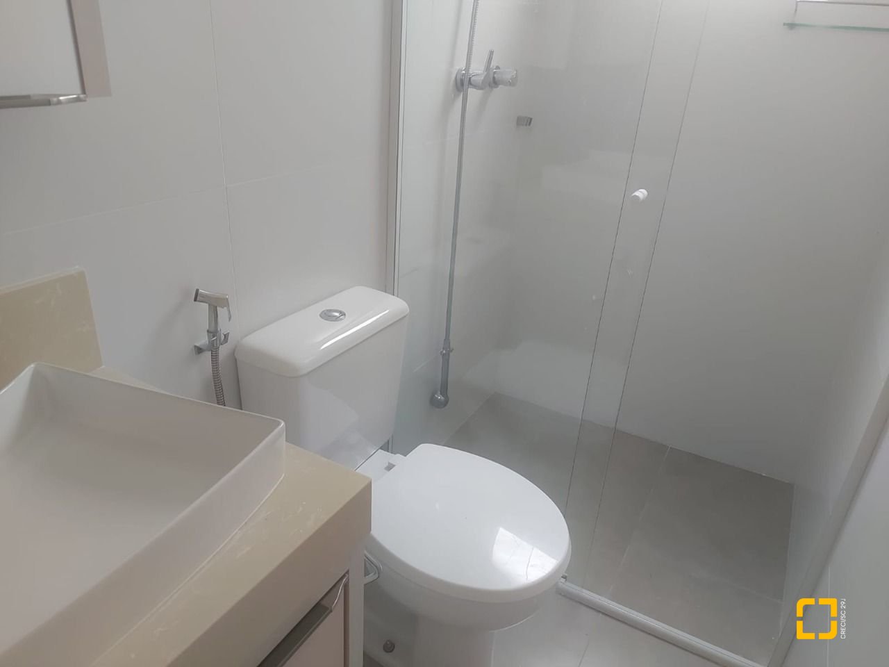 Casa com 250m², 8 quartos (sendo 4 suítes), 3 garagens, no bairro Centro em Florianópolis