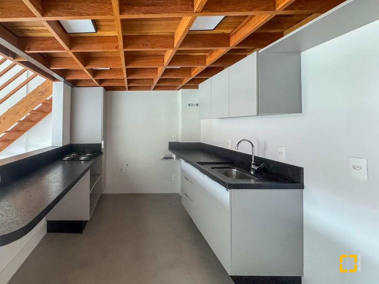 Studio com 54m², 1 quarto, 1 garagem, no bairro Monte Verde em Florianópolis