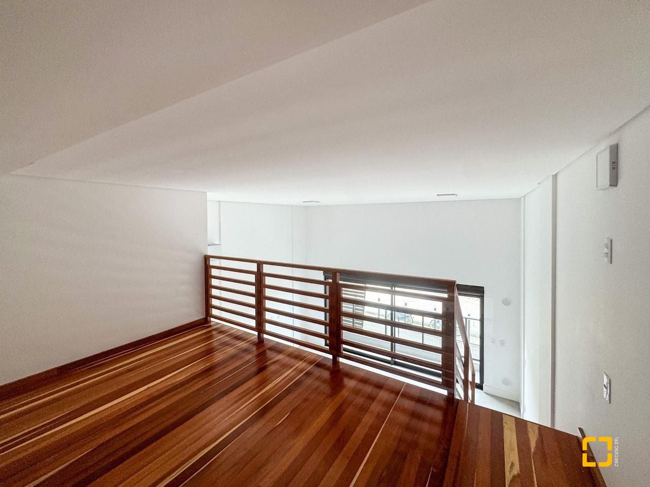 Studio com 54m², 1 quarto, 1 garagem, no bairro Monte Verde em Florianópolis