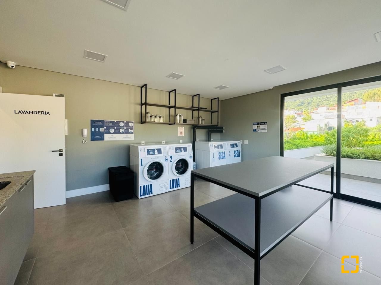 Studio com 54m², 1 quarto, 1 garagem, no bairro Monte Verde em Florianópolis