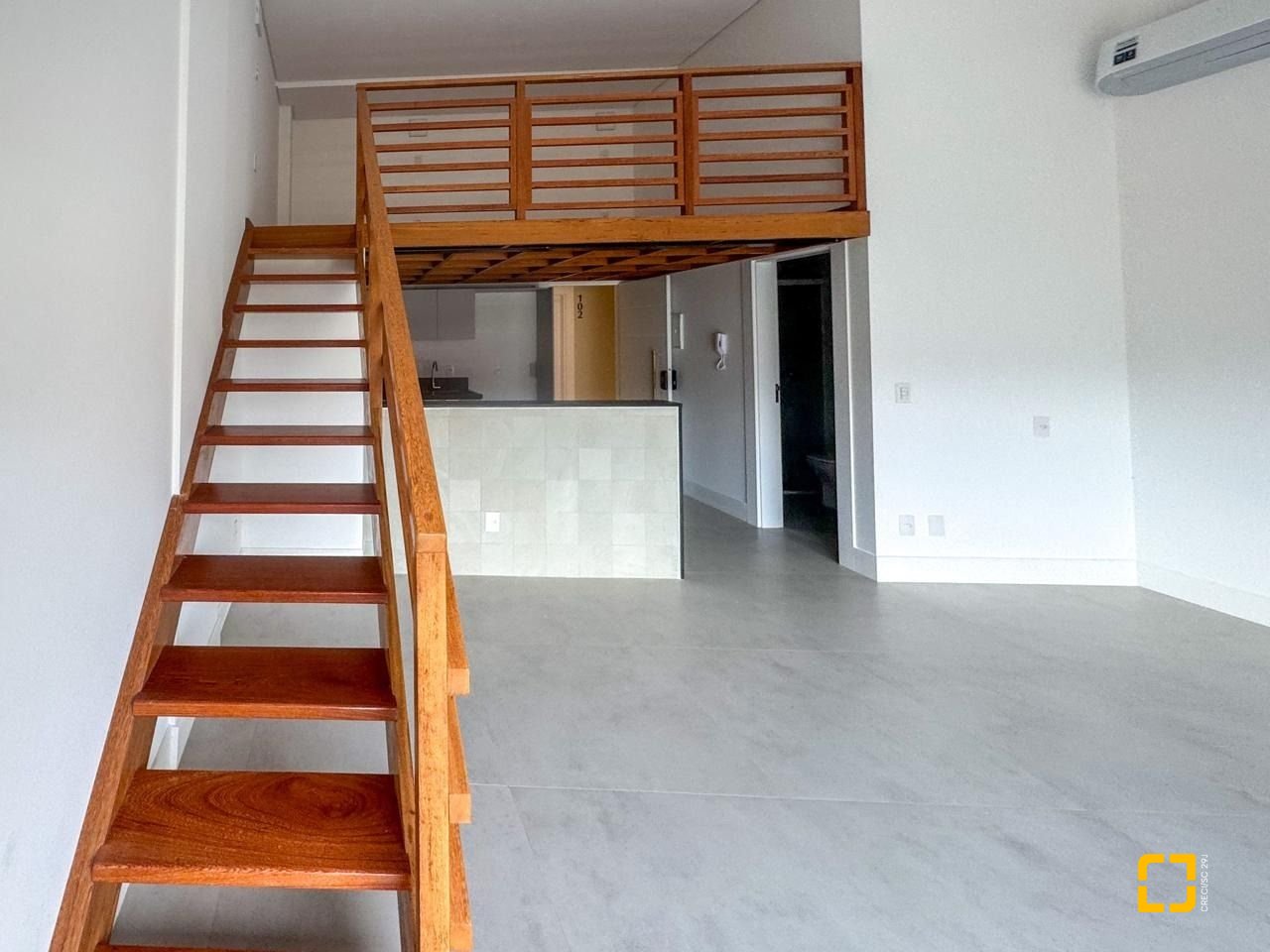 Studio com 54m², 1 quarto, 1 garagem, no bairro Monte Verde em Florianópolis
