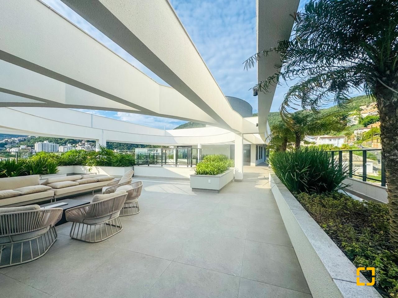 Studio com 54m², 1 quarto, 1 garagem, no bairro Monte Verde em Florianópolis