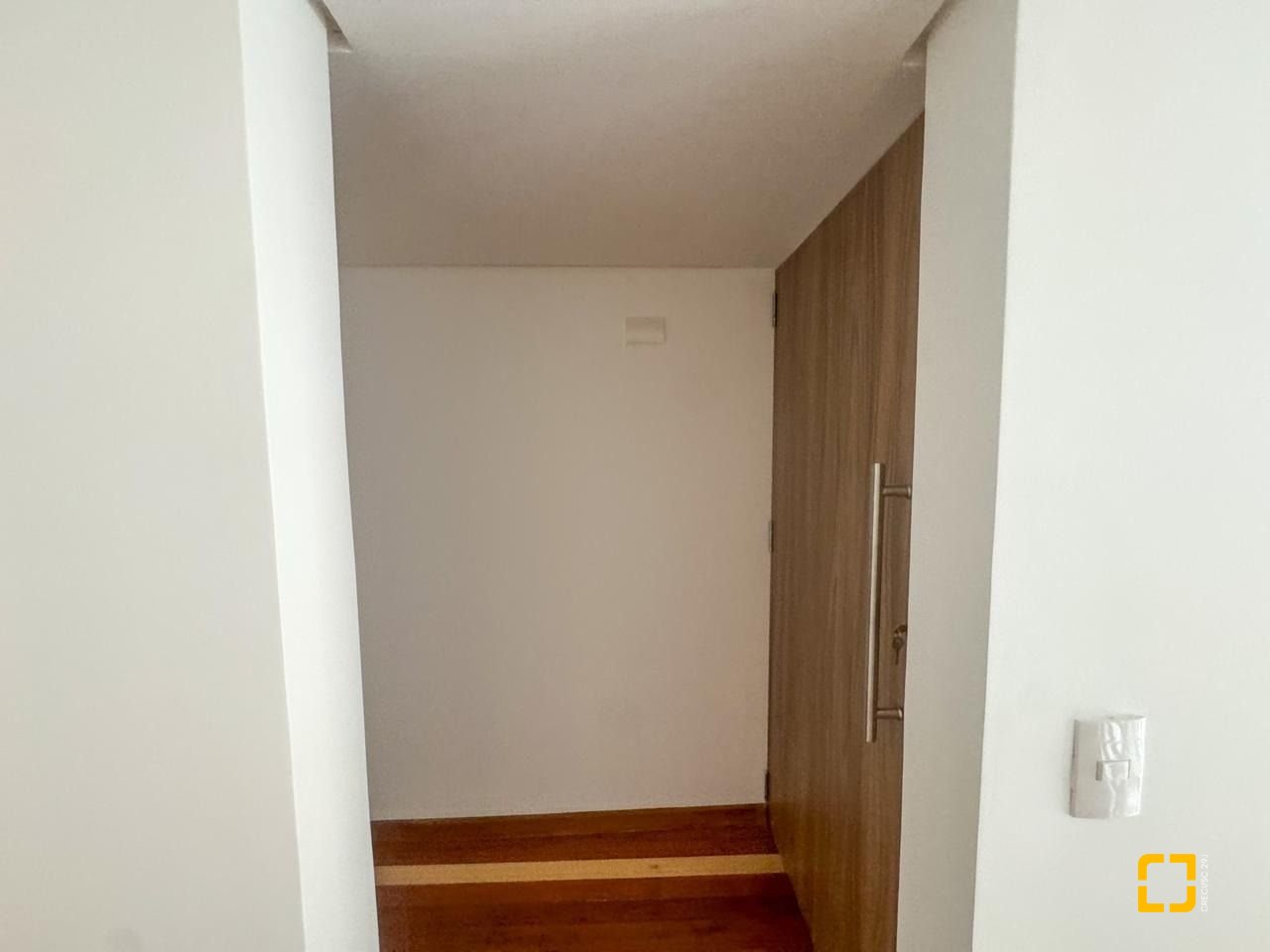 Loft com 81m², 1 quarto, 1 garagem, no bairro Monte Verde em Florianópolis