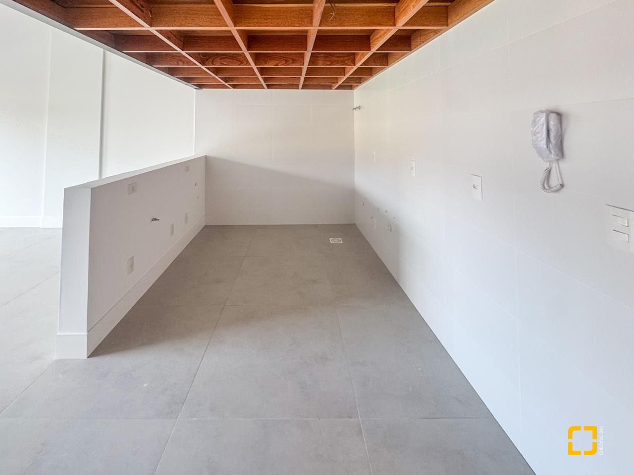 Loft com 81m², 1 quarto, 1 garagem, no bairro Monte Verde em Florianópolis