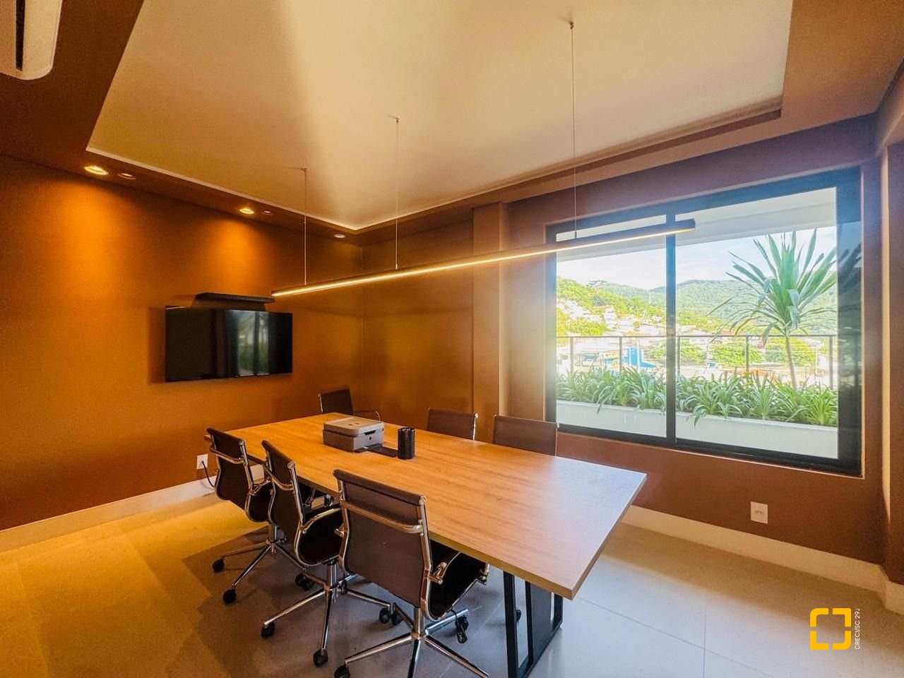 Loft com 81m², 1 quarto, 1 garagem, no bairro Monte Verde em Florianópolis