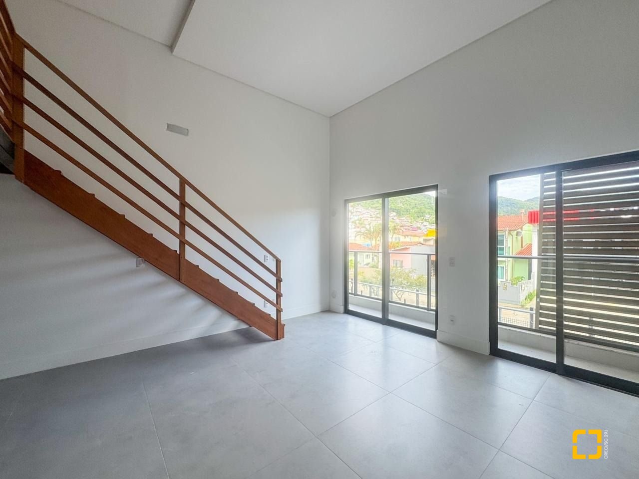Loft com 81m², 1 quarto, 1 garagem, no bairro Monte Verde em Florianópolis
