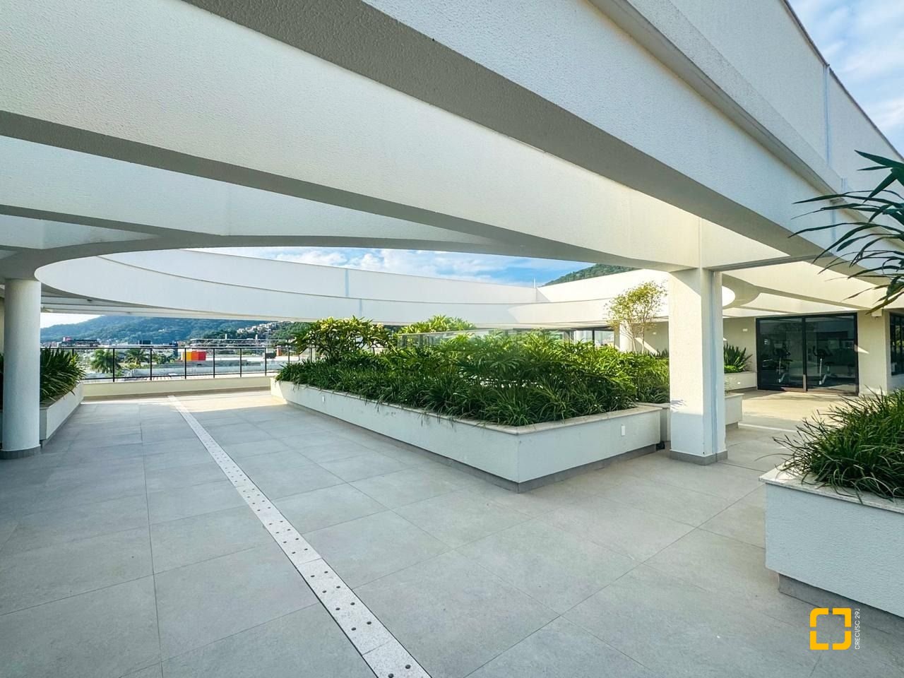 Loft com 81m², 1 quarto, 1 garagem, no bairro Monte Verde em Florianópolis