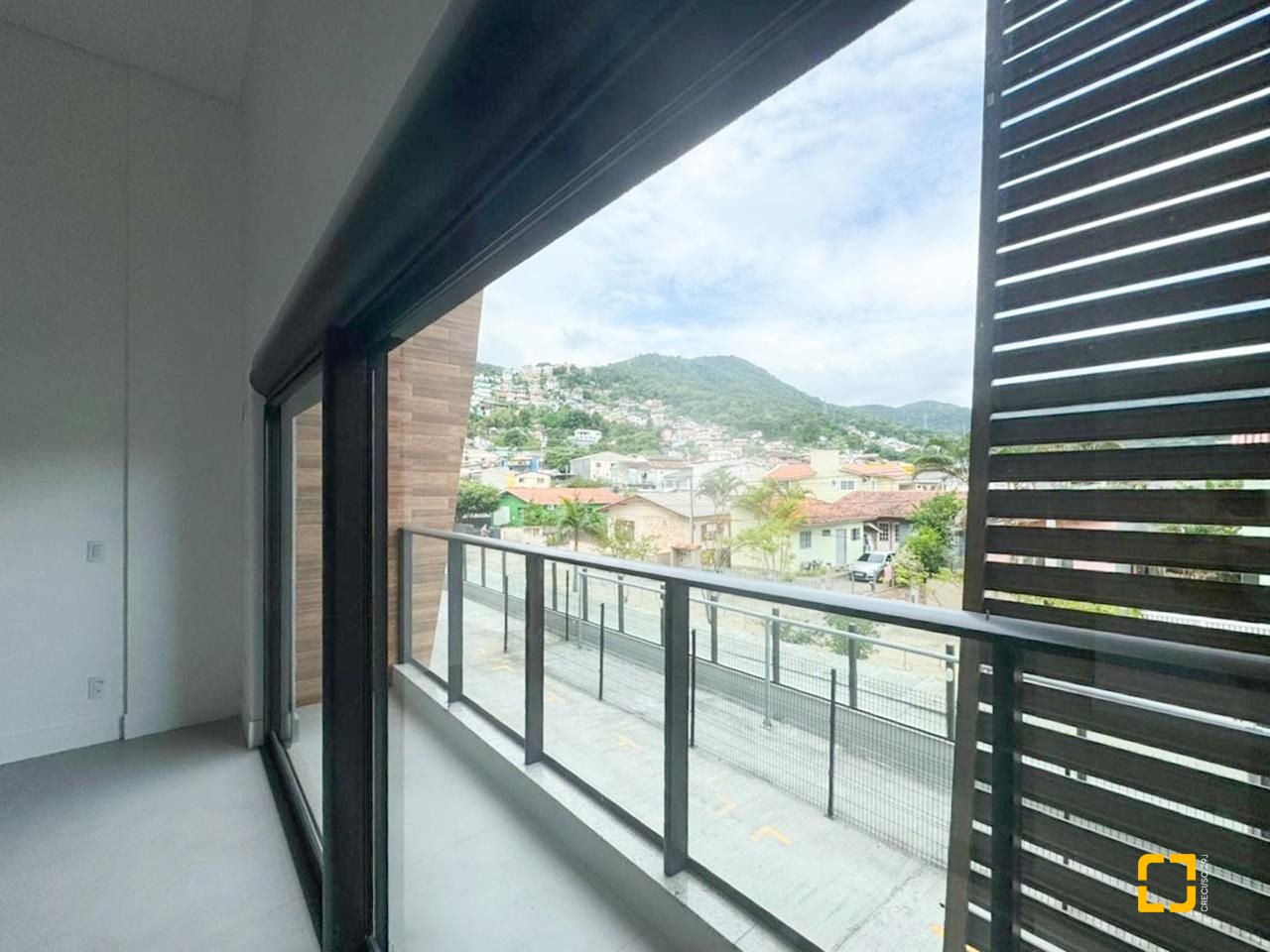 Loft com 53m², 1 quarto, 1 garagem, no bairro Monte Verde em Florianópolis