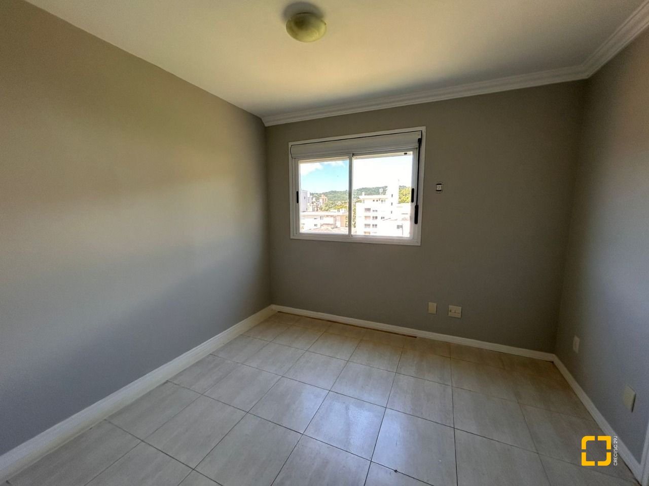 Cobertura com 263m², 4 quartos (sendo 2 suítes), 2 garagens, no bairro Córrego Grande em Florianópolis