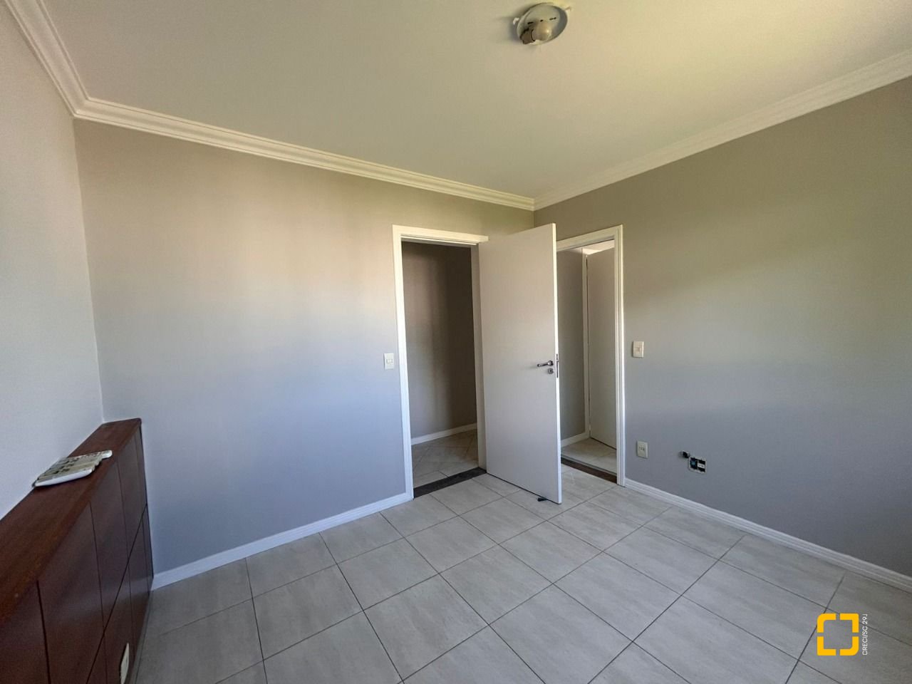 Cobertura com 263m², 4 quartos (sendo 2 suítes), 2 garagens, no bairro Córrego Grande em Florianópolis