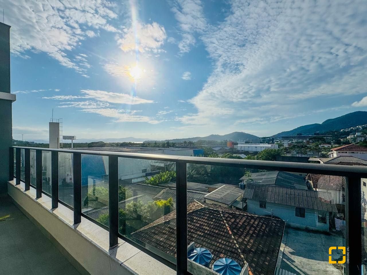 Loft com 56m², 1 quarto, 1 garagem, no bairro Monte Verde em Florianópolis