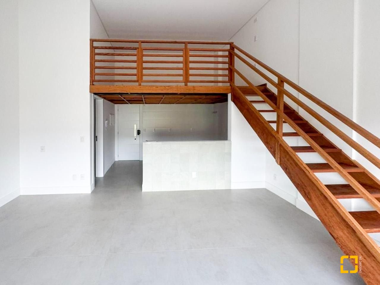 Loft com 56m², 1 quarto, 1 garagem, no bairro Monte Verde em Florianópolis