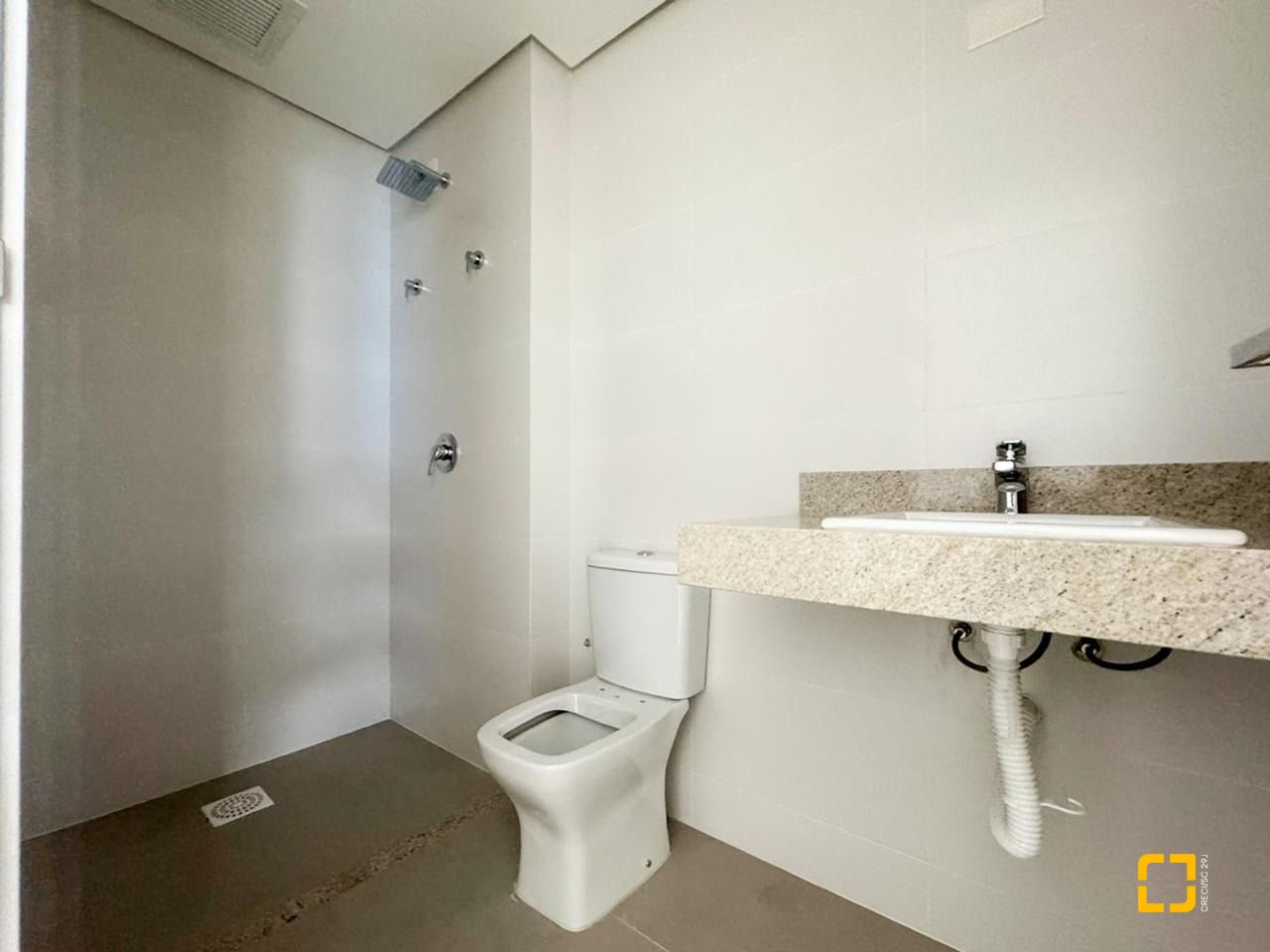 Studio com 49m², 1 quarto, 1 garagem, no bairro Monte Verde em Florianópolis
