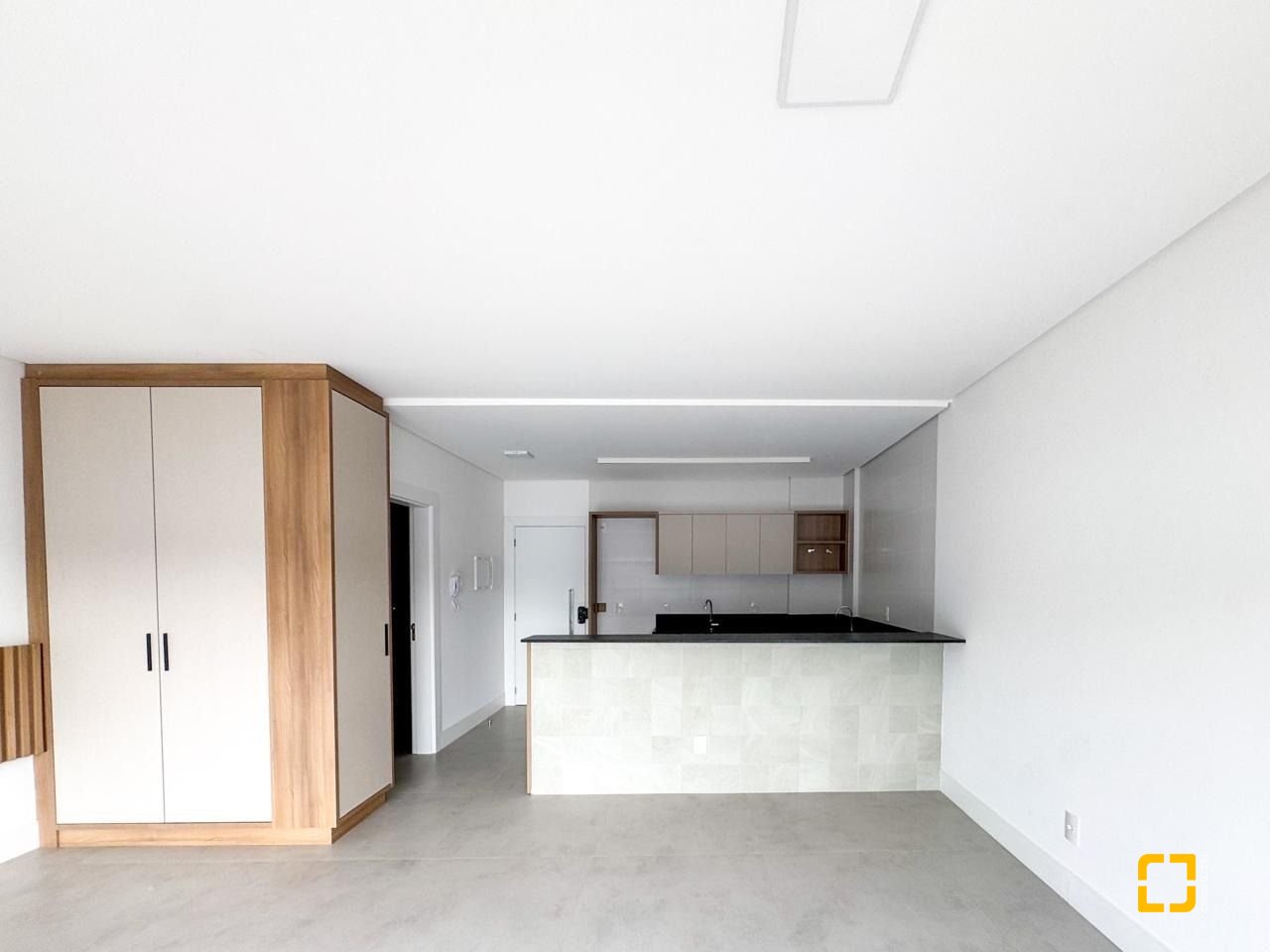 Studio com 46m², 1 quarto, 1 garagem, no bairro Monte Verde em Florianópolis